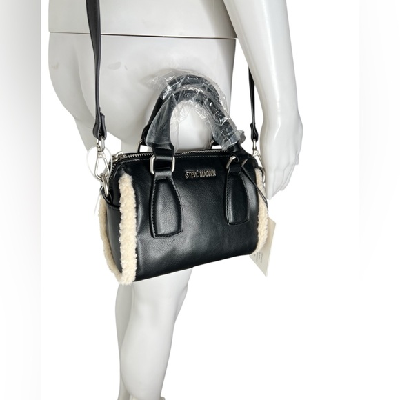 Steve Madden BFABLE Crossbody Bag - Picture 6 of 17